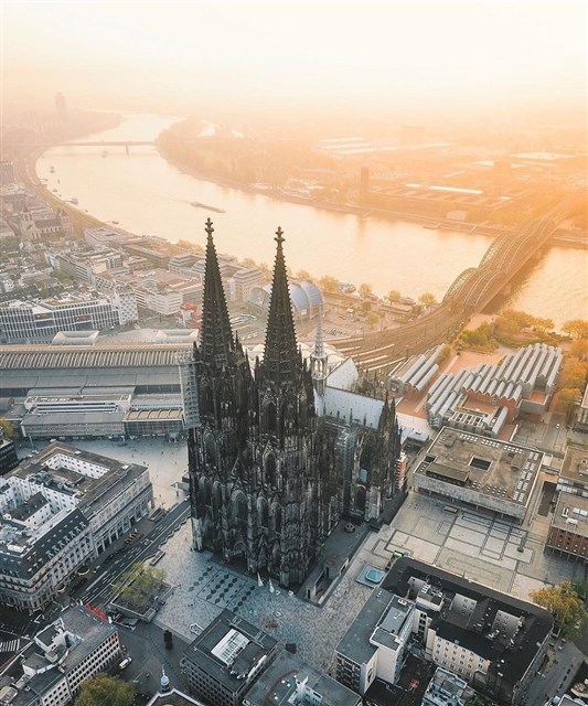 Du lịch Cologne (Köln) - thành phố thơ mộng bên dòng sông Rhine
