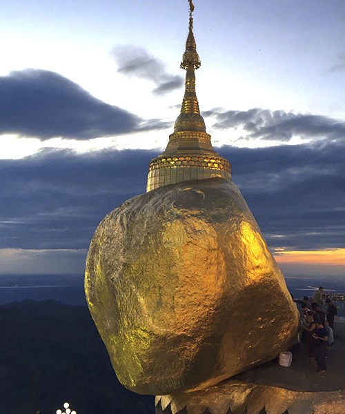 Ngôi chùa Kyaikhtiyo Myanmar - ngôi chùa trên hòn đá vàng linh thiêng chênh vênh ngàn năm không đổ