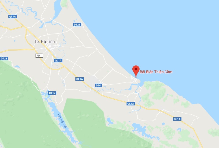 Bãi biển Thiên Cầm thuộc thôn Chùa, xã Cẩm Nhượng, huyện Cẩm Xuyên, tỉnh Hà Tĩnh