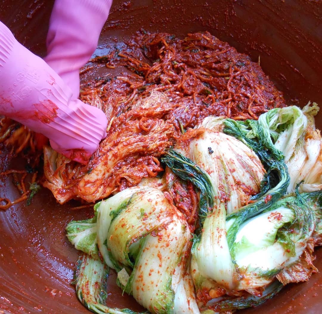 Tự tay làm món Kimchi trong tour du lịch Hàn Quốc Tết 2019
