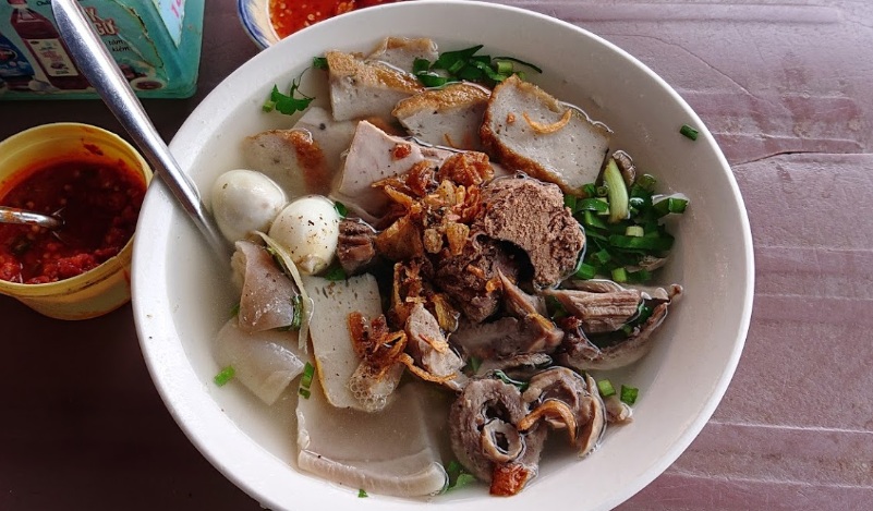 Bánh Canh Cá Vỉa Hè đường Trần Văn Ơn