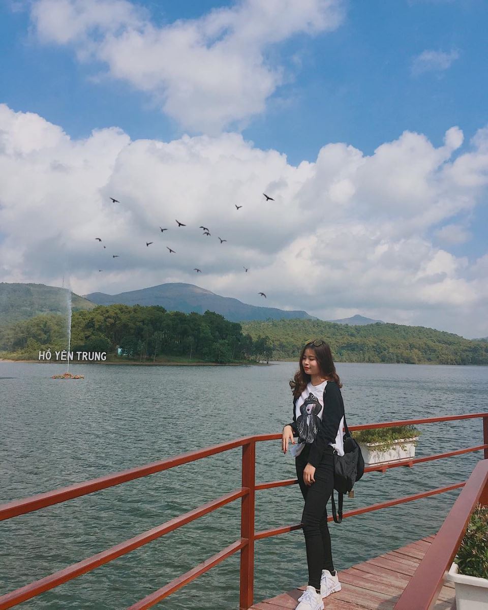 Hồ Yên Trung mát mẻ, trong lành sẽ là điểm cắm trại và du lịch tuyệt vời vào cuối tuần