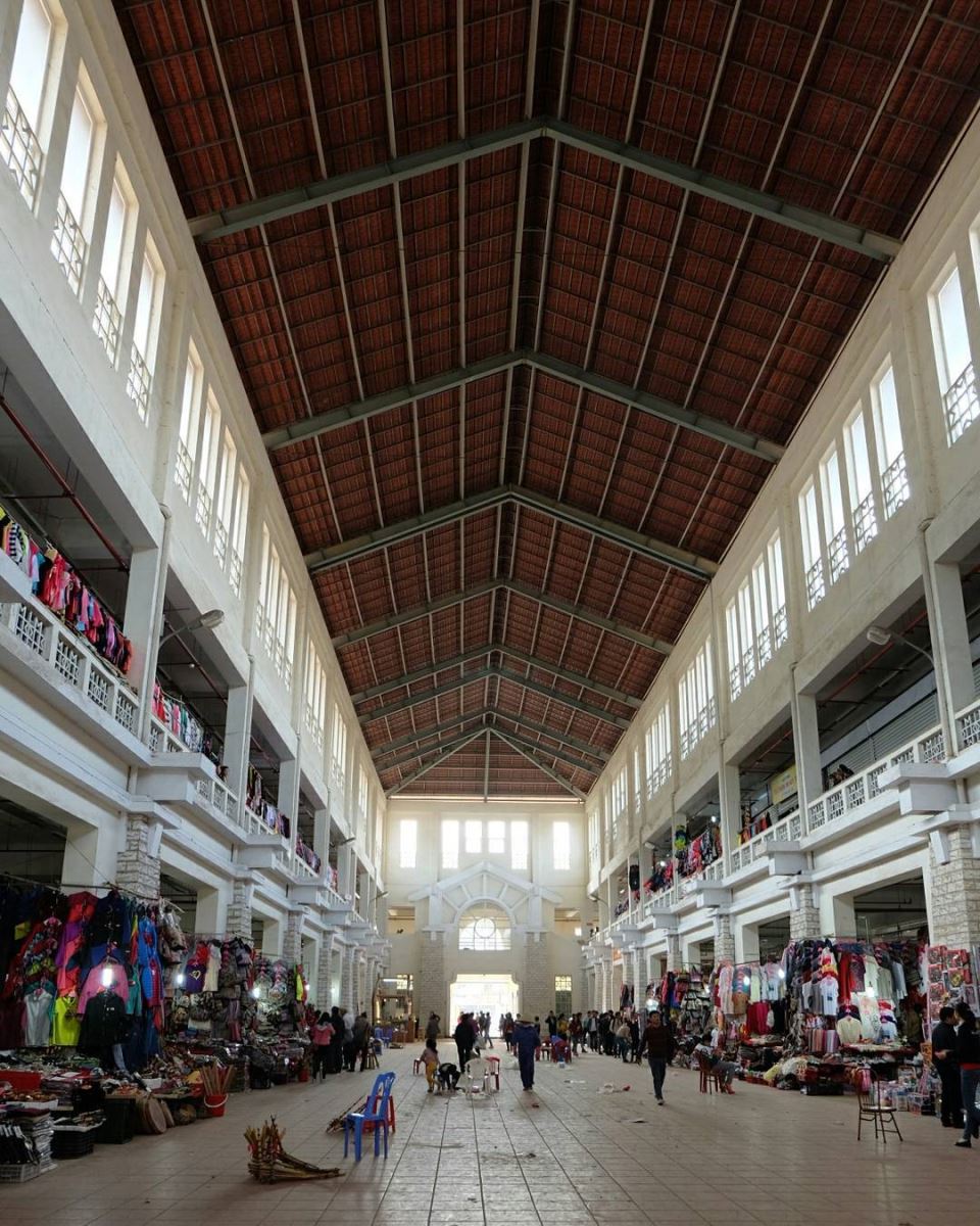 Chợ Sapa khang trang, nằm ngay trung tâm thị trấn Sapa