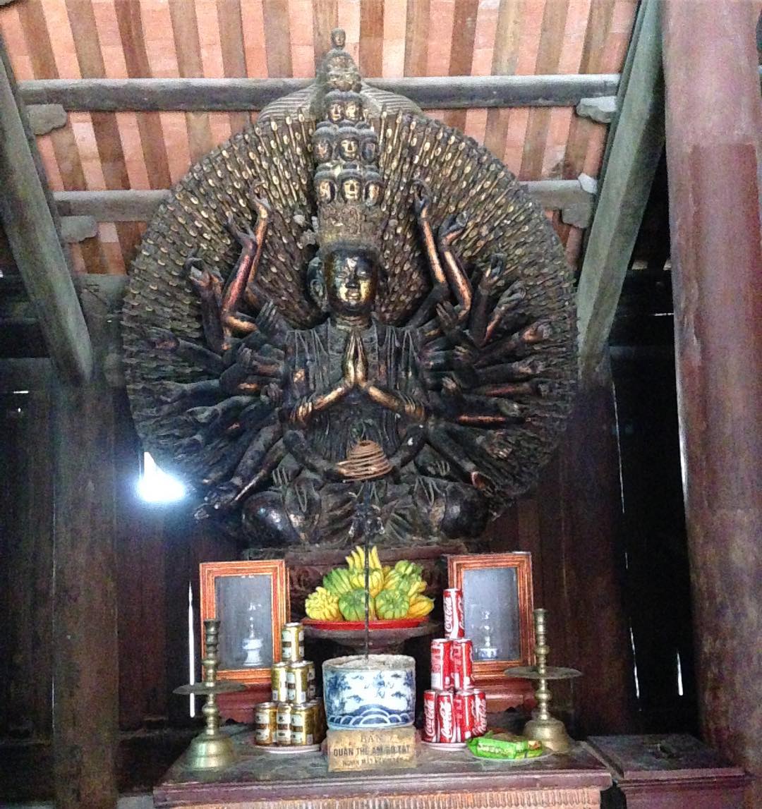 Tượng Phật Nghìn Mắt Nghìn Tay ở chùa Bút Tháp