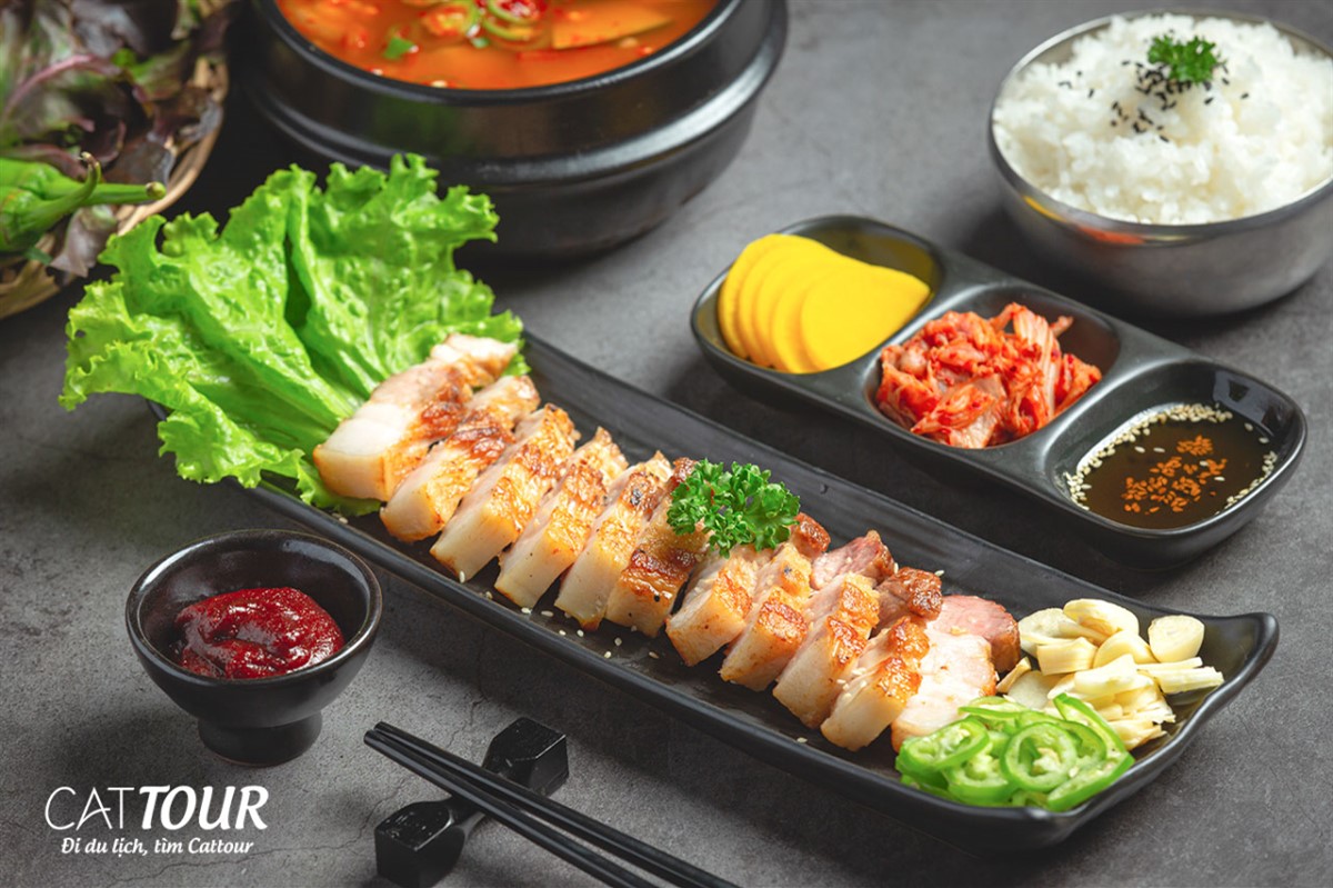 Thưởng thức ẩm thực nổi tiếng xứ Hàn