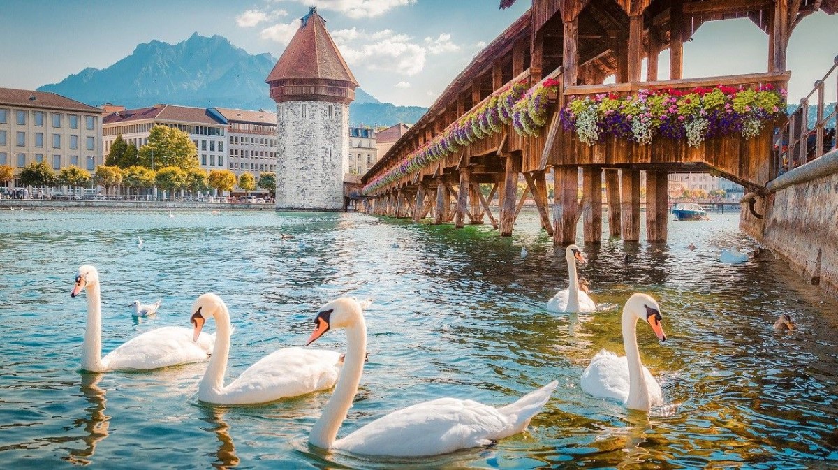 Ghé thăm những ngôi làng bình yên ở Thụy Sĩ