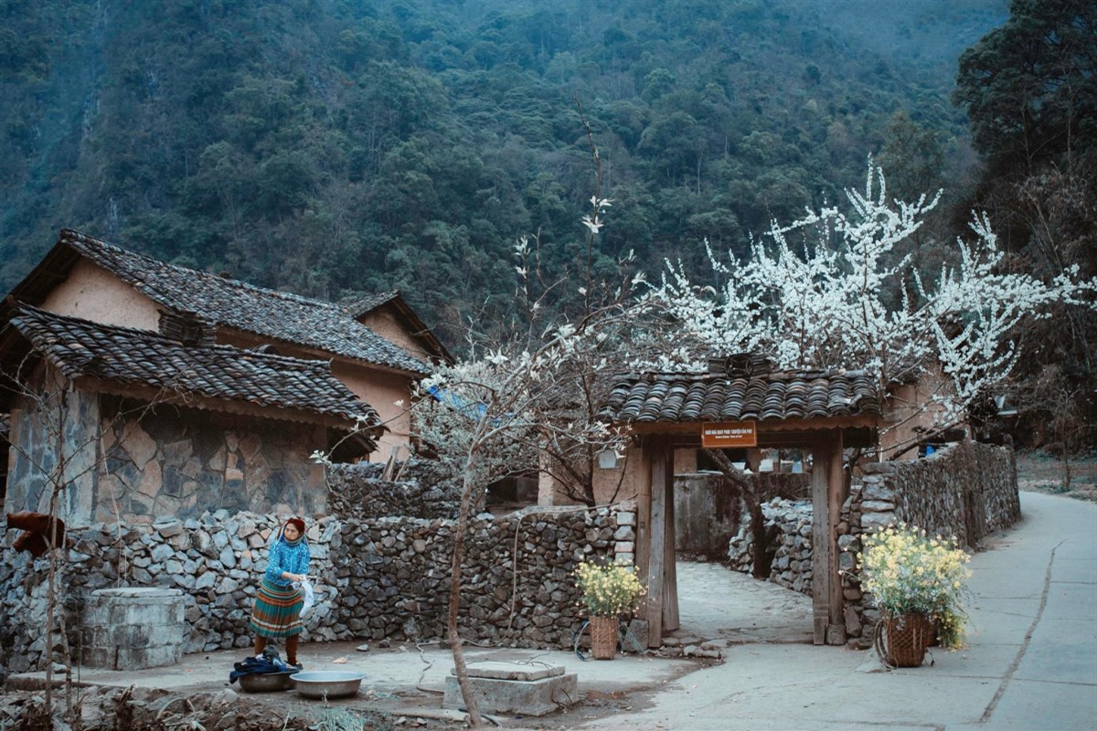 Ghé làng văn hóa Lũng Cẩm thăm nhà Pao