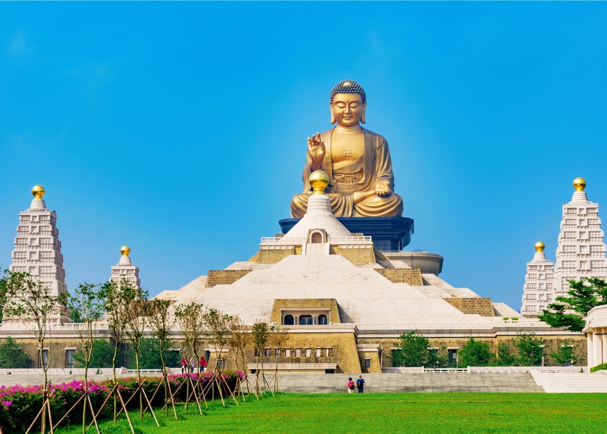 Tận mắt chiêm ngưỡng bức tượng Phật Amitabha nổi tiếng