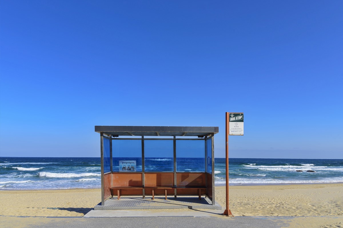 Không thể không chụp hình tại BTS Bus Stop