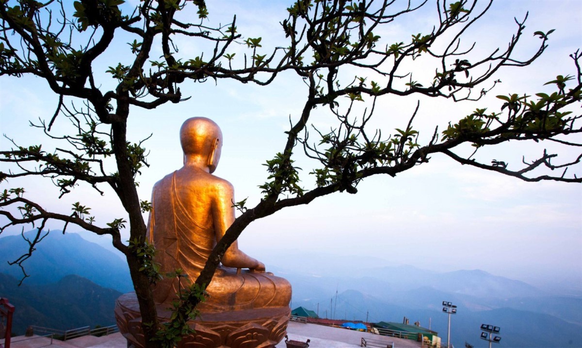 Tượng đồng Phật Hoàng Trần Nhân Tông lớn nhất Việt Nam