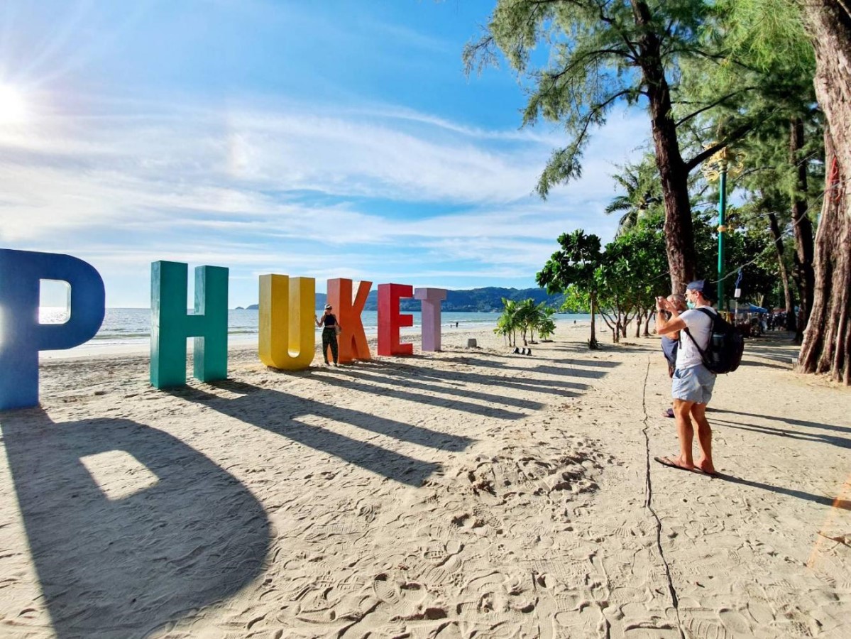 Ngắm các bãi biển tuyệt đẹp trên đảo Phuket