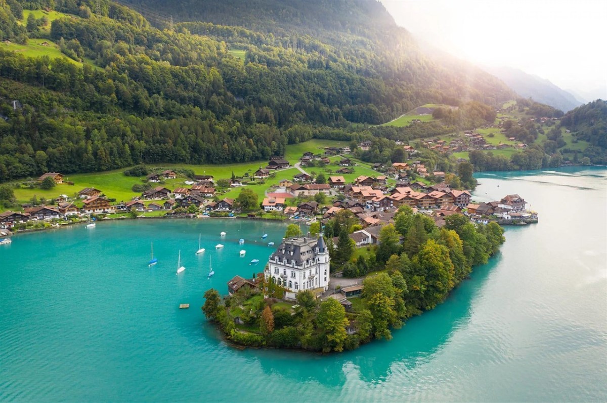 Ghé thăm những ngôi làng bình yên ở Thụy Sĩ