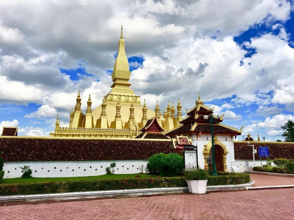 Tour du lịch Lào: Hà Nội - Vientiane - Luang Prabang - XiengKhuang 6 ngày 5 đêm