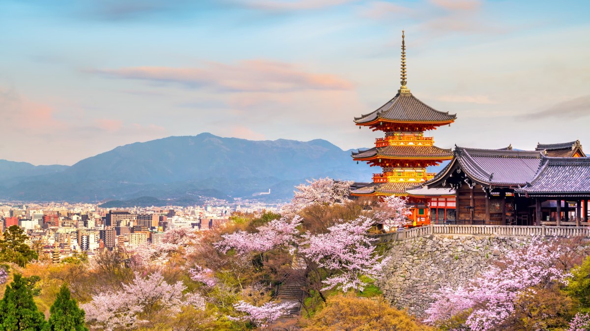 Ghé thăm chùa Thanh Thủy nổi tiếng của Nhật Bản