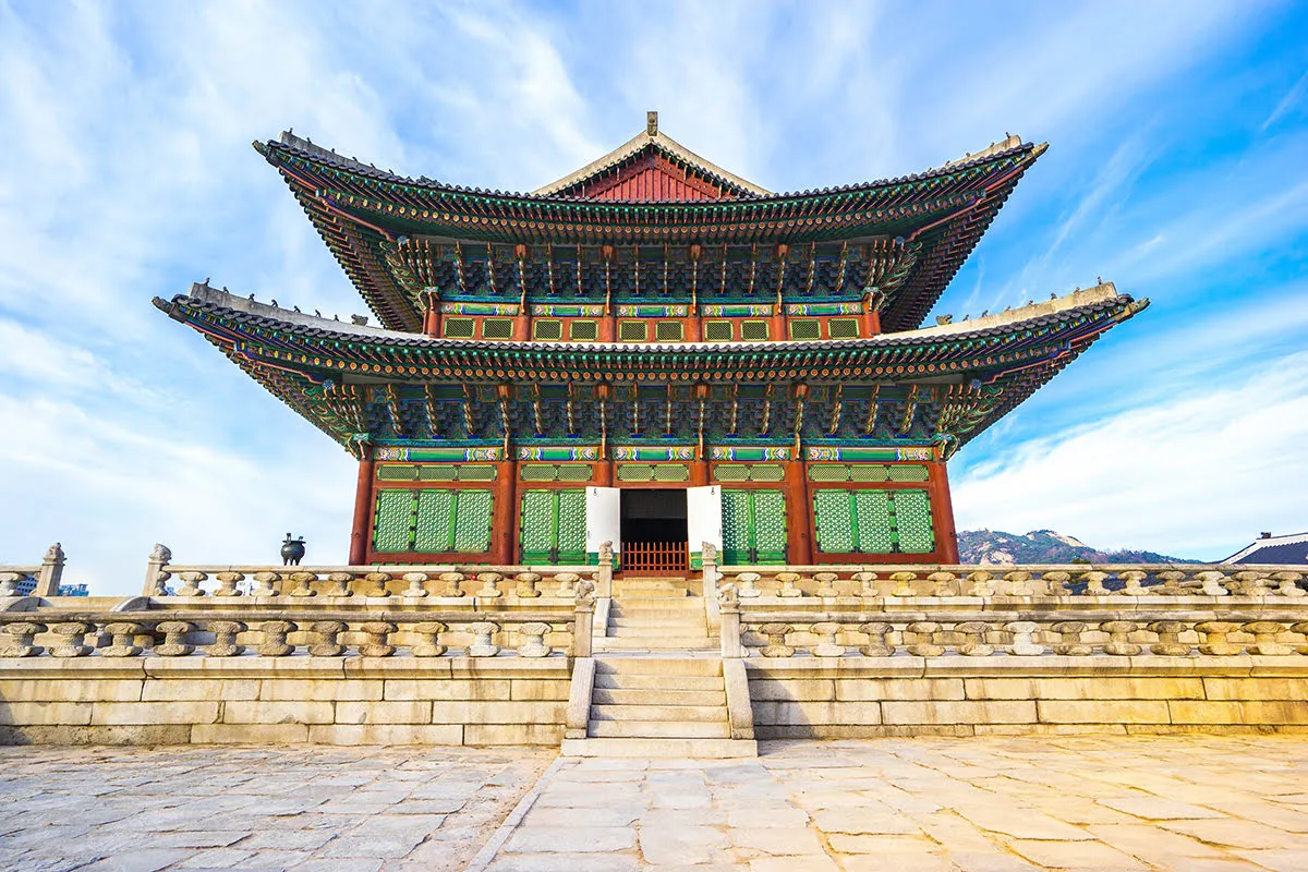 Tham quan Cung điện Hoàng gia GyeongBokgung đồ sộ