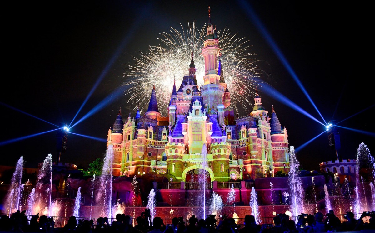 Đắm chìm trong vùng đất mơ ước Disneyland