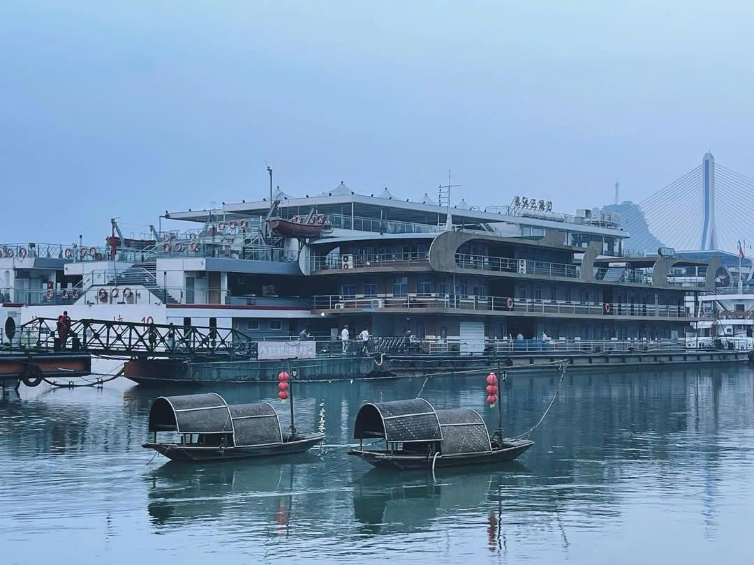 Tour du lịch Trung Quốc | Hà Nội - Phượng Hoàng Cổ Trấn - Thiên Môn Sơn 6 ngày 5 đêm