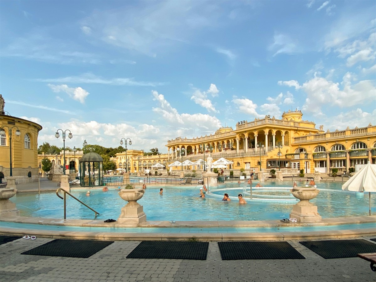 Tour du lịch Đông Âu (6 Nước) | Hà Nội - Đức - Séc - Áo - Hungary- Slovakia - Ba Lan 11 Ngày 10 Đêm