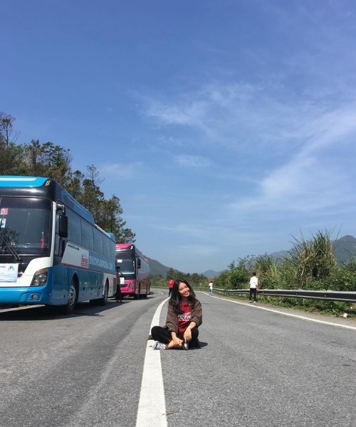 Xe bus, xe điện du lịch Quảng Bình phương tiện rẻ nhất để đi lại trong thành phố, huyện lân cận
