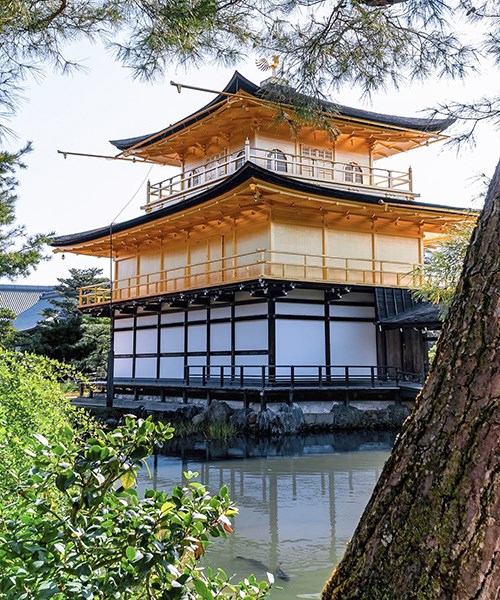 Cùng ghé thăm Kinkakuji - Ngôi chùa lung linh được dát vàng ở Nhật Bản