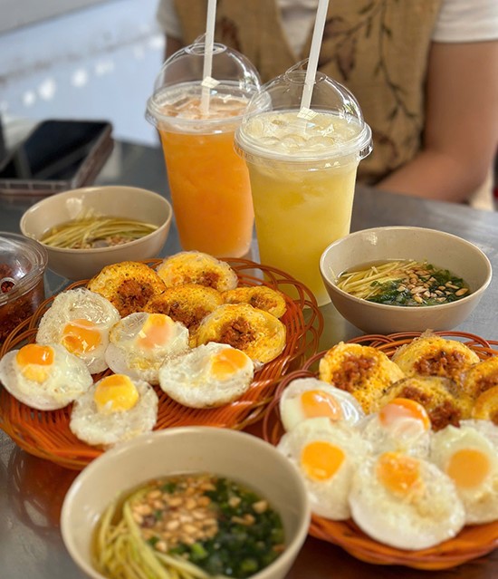 2025/06/23/banh-can-da-lat-360.jpg