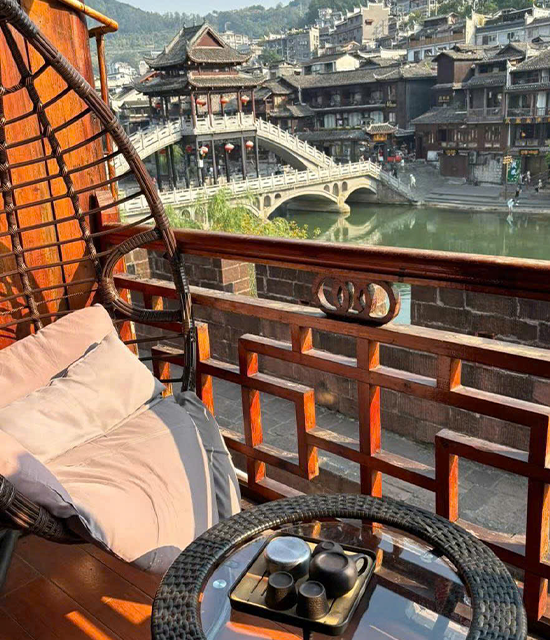 Du Lịch Phượng Hoàng Cổ Trấn: Kinh Nghiệm Chi Tiết, Bỏ Túi Mùa Nào Đẹp Nhất (2025)