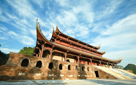 Tour du lịch chùa Tam Chúc 1 ngày 2022
