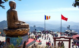 Tour du lịch Hà Nội - Yên Tử - Chùa Ba Vàng, Du xuân đầu năm 1 ngày 2022