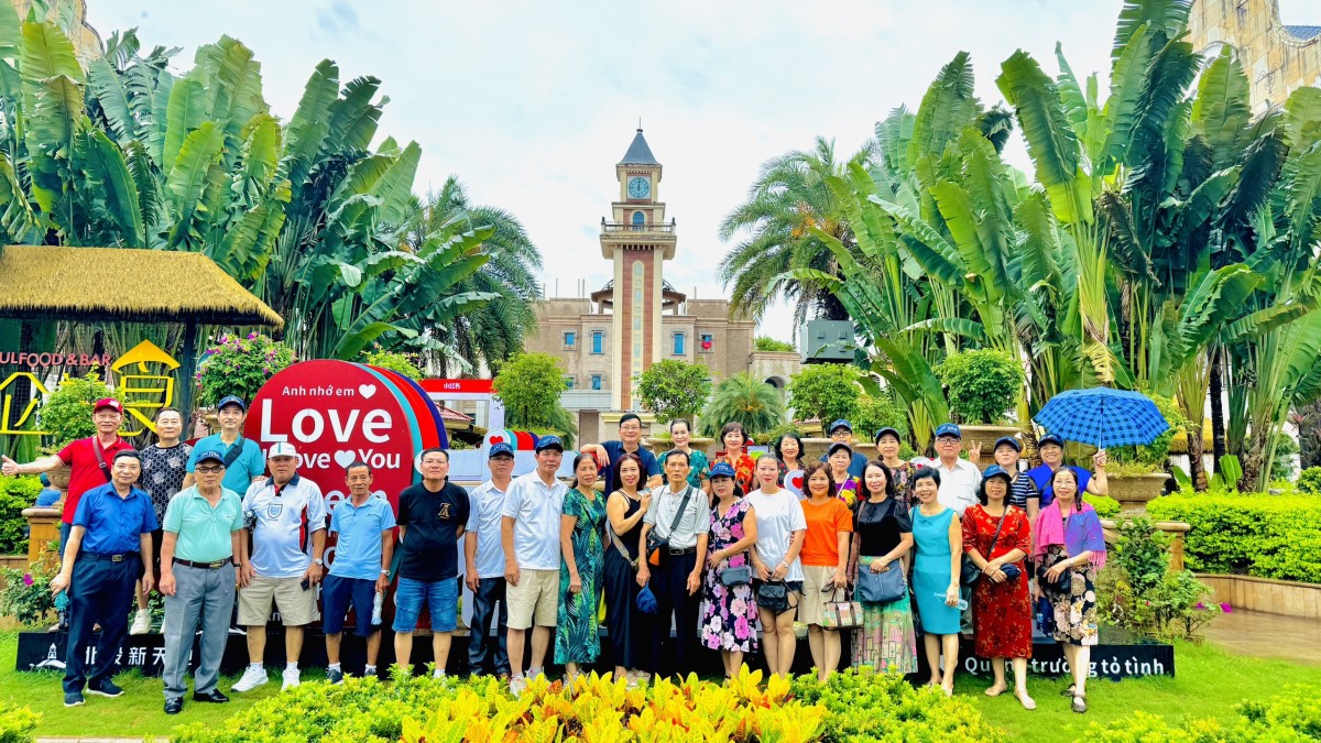 Tour du lịch Hải Dương - Móng Cái - Trà Cổ - Đông Hưng 3 ngày 2 đêm