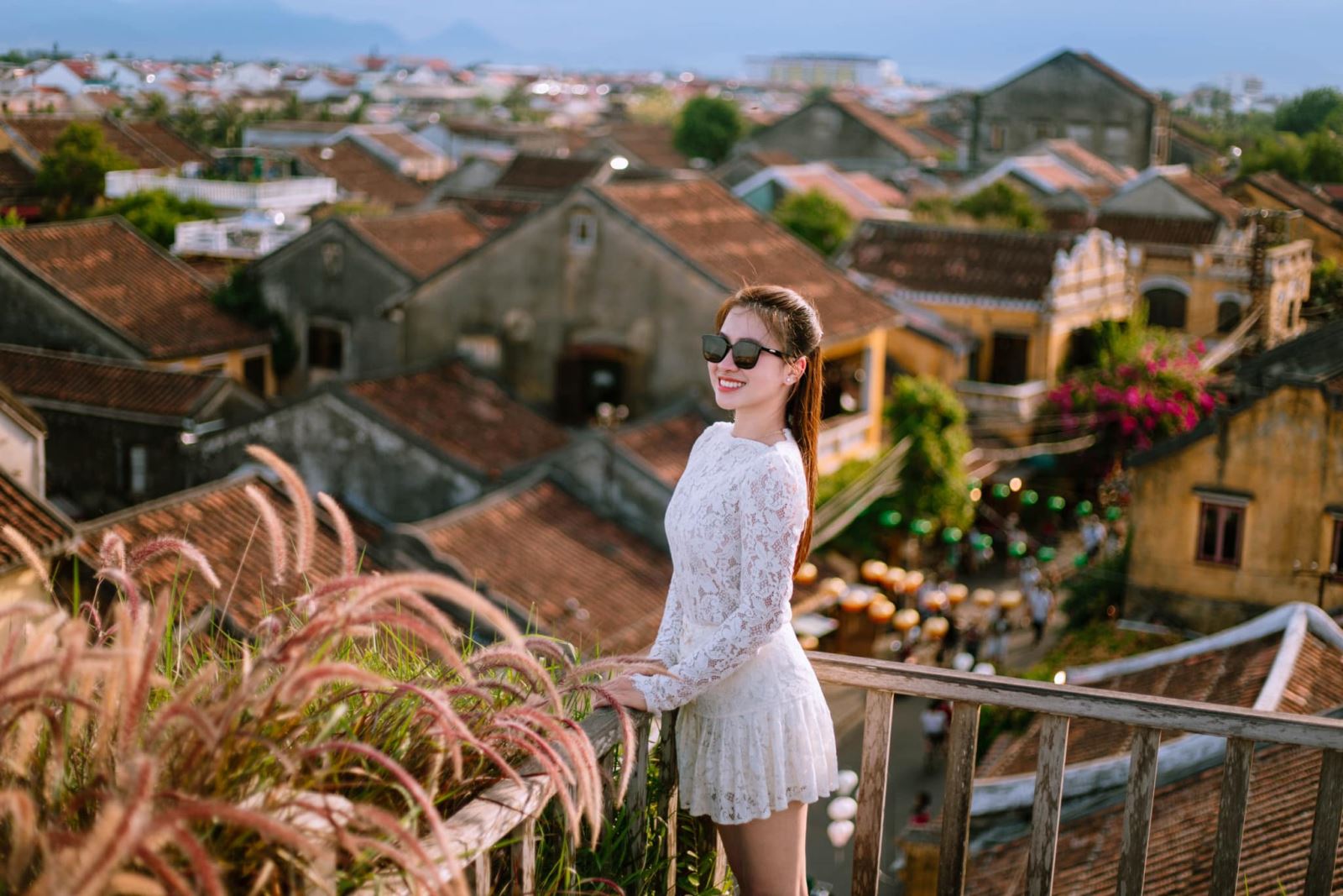 Thời tiết Hội An vào dịp 2/9 thường khá mát mẻ, đặc biệt là vào buổi tối khi phố cổ lên đèn.