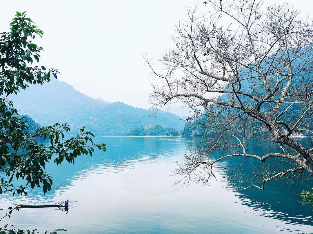 Hồ Ba Bể được đánh giá là một hồ nước ngọt tự nhiên lớn nhất ở Việt Nam