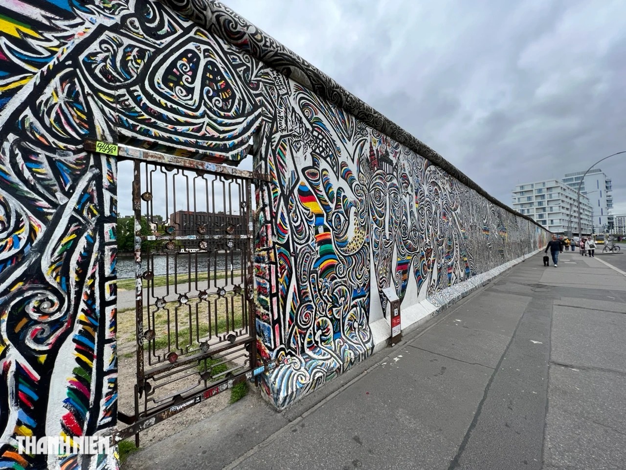 Bức tường Berlin độc đáo với những mảng màu Grafiti