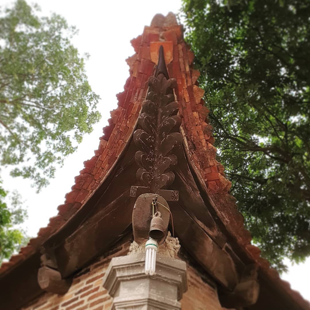 Mái chùa cong vút