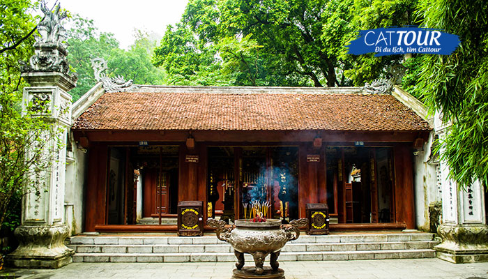 Đền thờ Vua Hùng luôn là nơi tham quan thu hút nhiều du khách