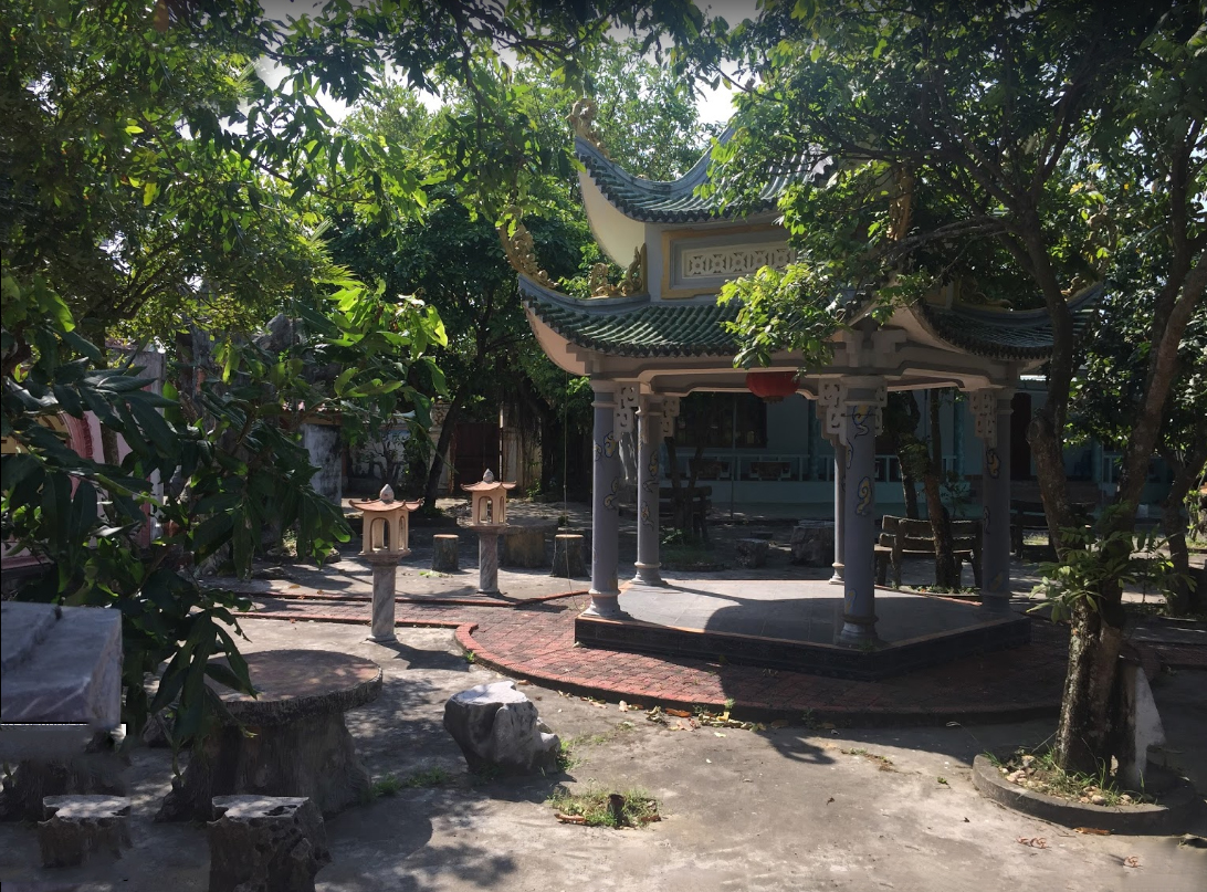 Trong quần thể đền thờ Lê Trung Giang có rất nhiều hạng mục như Bảo Tháp...