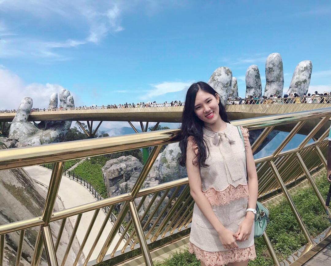 Cầu Vàng Đà Nẵng cũng là điểm check in nổi tiếng mới được truyền thông gần đây