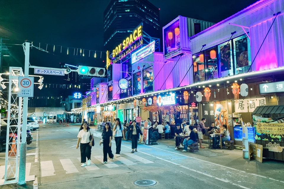 Chợ đêm Box Space Ratchayothin