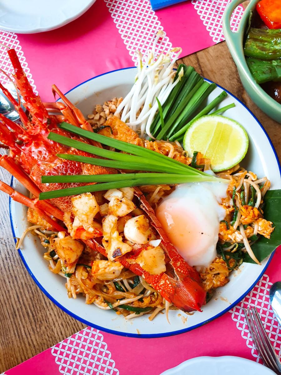 Pad Thai cũng là một trong những món ăn huyền thoại của người dân Thái Lan