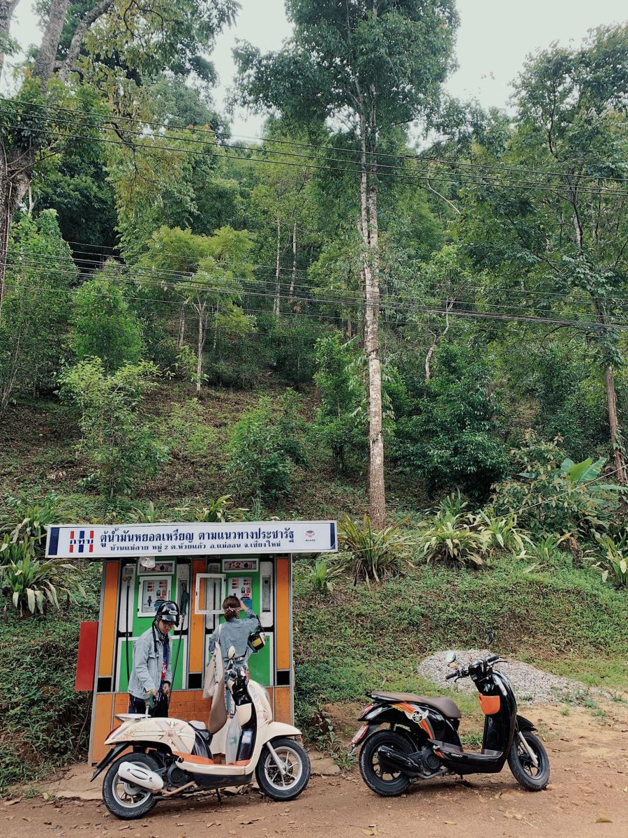 Khi thuê xe máy ở Thái Lan, các bạn cần đổ đầy bình sau khi đã sử dụng xong