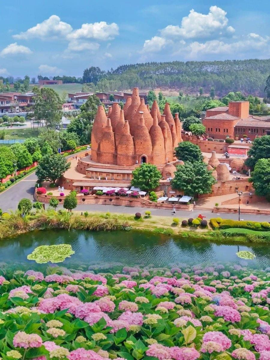 Bình Biên với điểm nhấn là cao nguyên đá đồ sộ và nguyên sơ