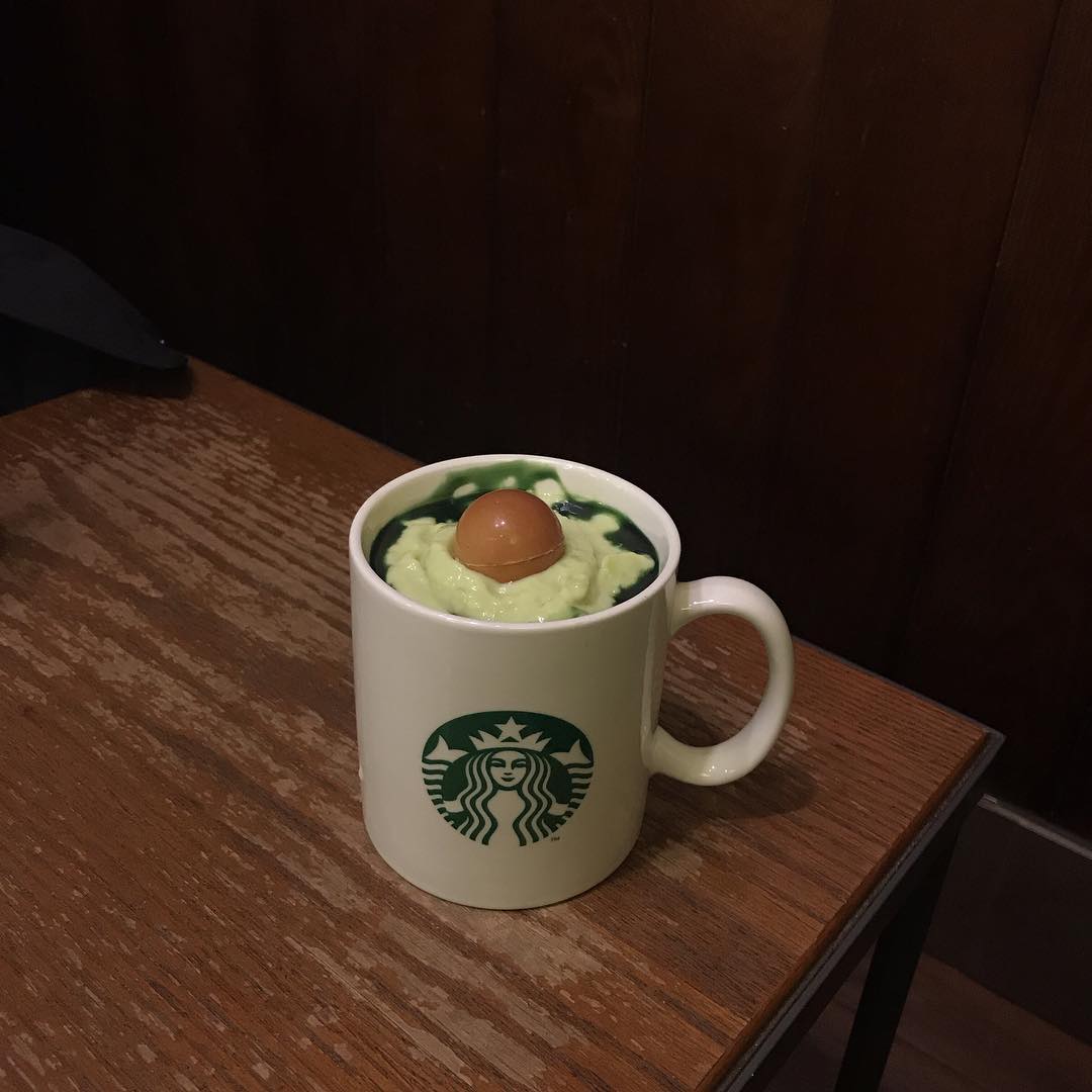 Hình ảnh món Avocado Blended Frappuccino của Starbucks