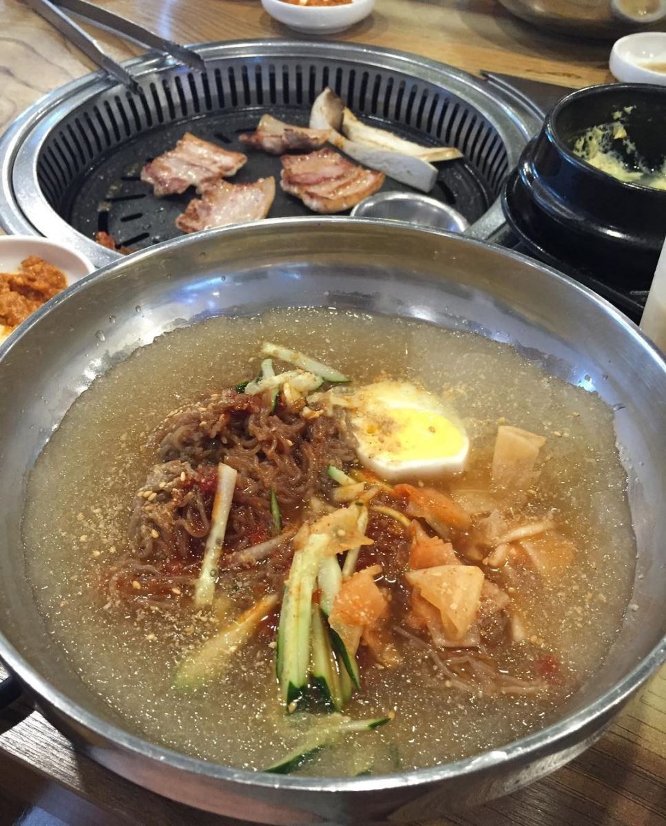 Mỳ nước Naengmyeon được ăn lạnh