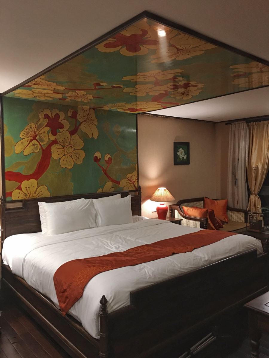 Phòng ngủ trong du thuyền Indochine Hạ Long