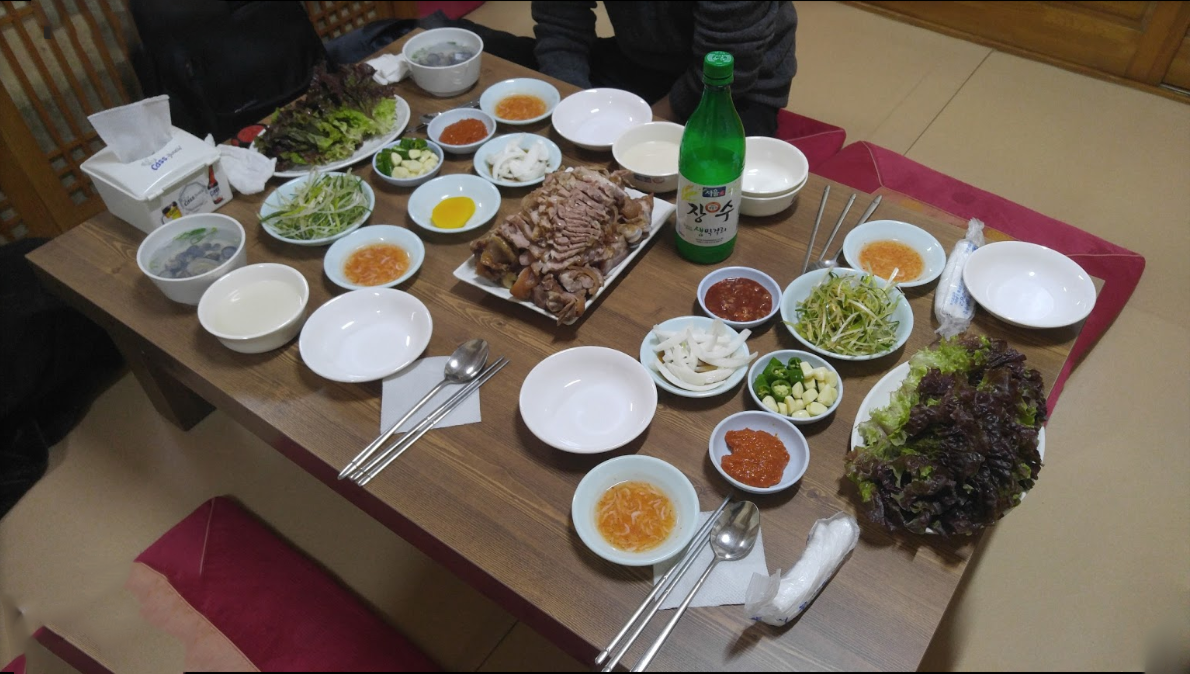 Món thịt nướng ngon lành ở nhà hàng Gyeong-Wonjib