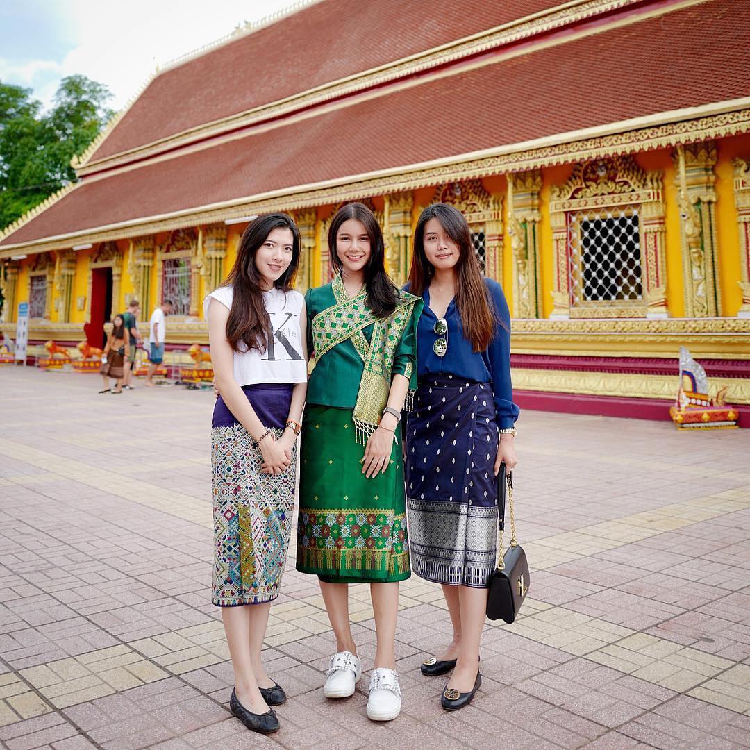 Laotian Charm mẫu váy lào đẹp văn hóa và bản sắc độc đáo