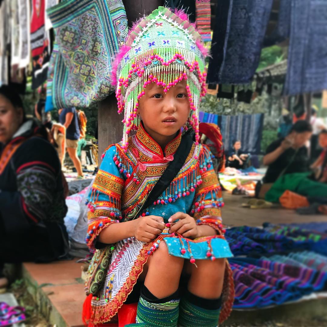 Đến Sapa, không thể bỏ qua phiên Chợ Tình với những nét văn hóa độc đáo của đồng bào người Mông
