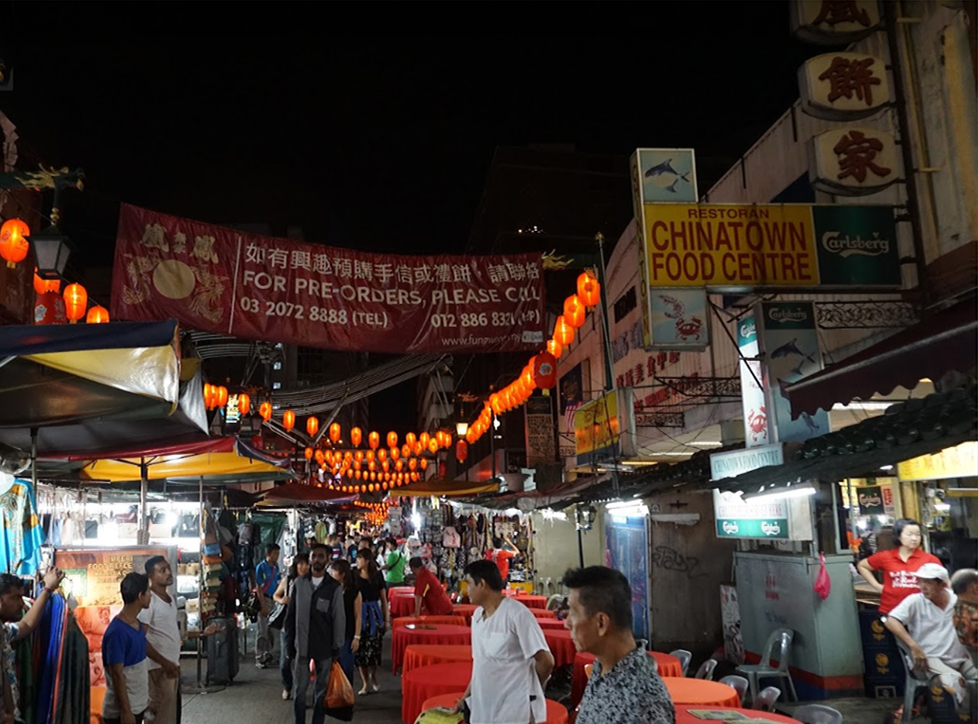Khu ẩm thực trong Chinatown Kuala Lumpur lúc nào cũng đông nghịt khách du lịch