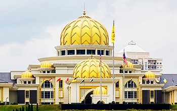 Thăm quan Cung điện Hoàng gia Malaysia