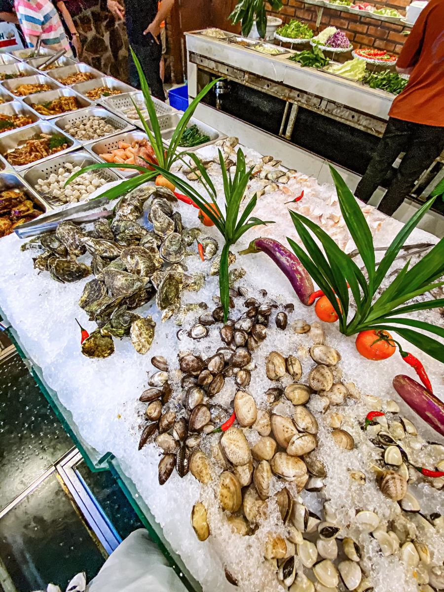 Hải sản tươi ngon ngập mặt ở Buffet hải sản Aroma Beach Nha Trang