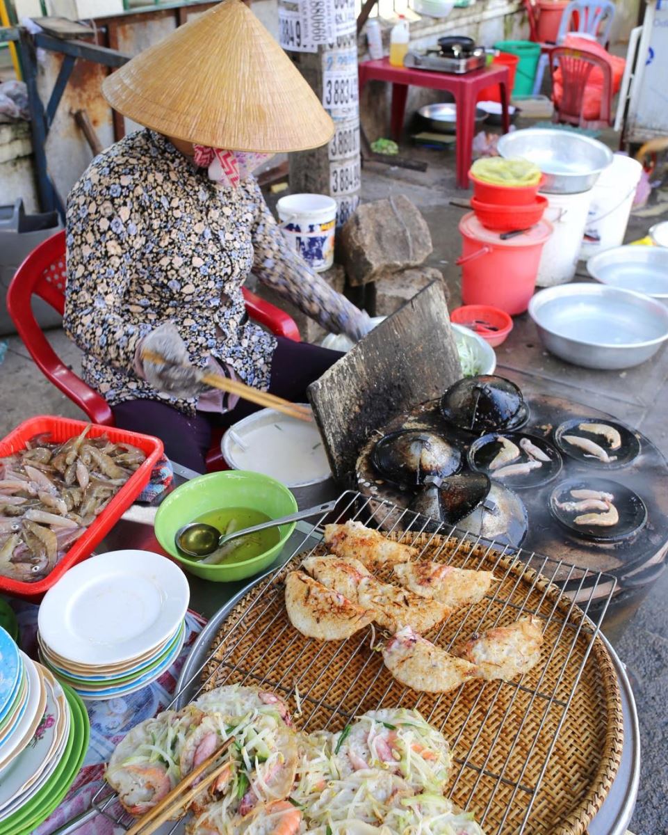 Bánh xèo mực Nha Trang